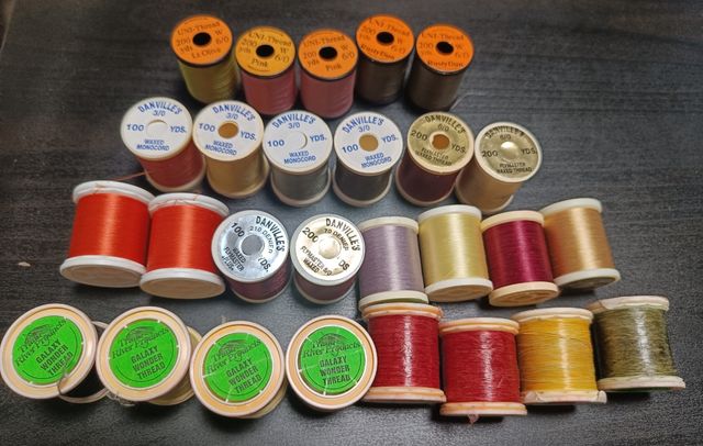 Lotes de hilos para pesca con mosca