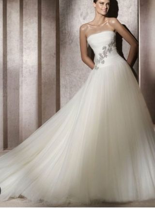 Vestit PRONOVIAS talla 38-40. Bon estat.