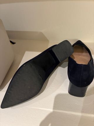 Zapatos de tacón Zara azul marino