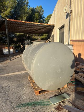 Depósito metal 1750L