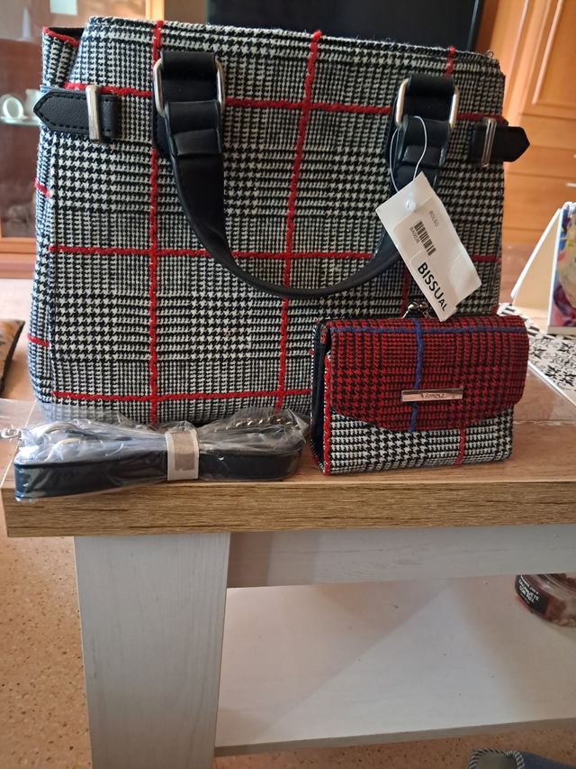 Bolso Bissual sin estrenar con monedero