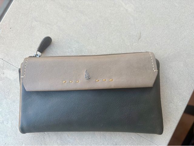 Cartera Abbacino Gris y Verde tierra