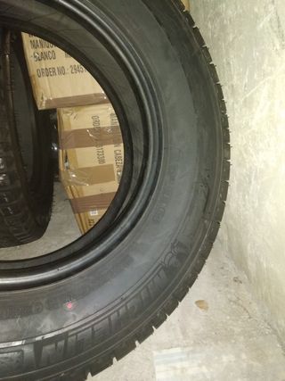 Neumático Michelin Agilis+ 215/75R16C 116/114R