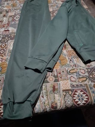 Tuta sportiva Maxanna verde oliva