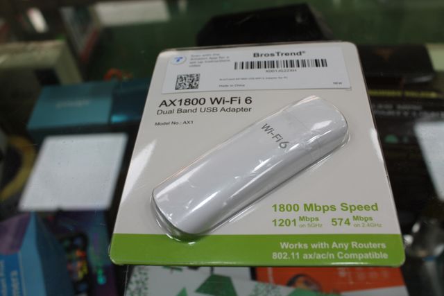 Adaptador USB Wi-Fi 6 AX1800 Dual Band