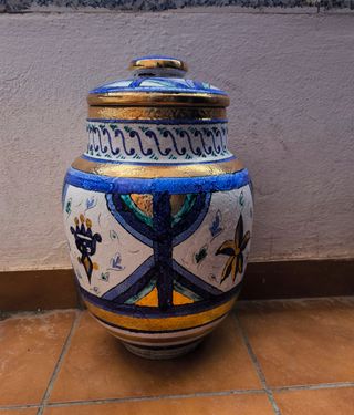 Jarrón de cerámica valenciano