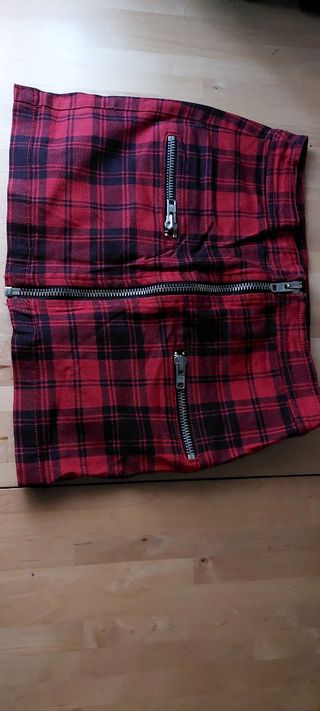 Minifalda escocesa con cremalleras