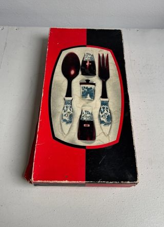 Set Cubiertos Vintage Porcelana y Madera