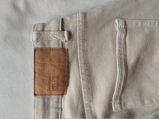 Pantalón vaquero Bershka beige Talla 36
