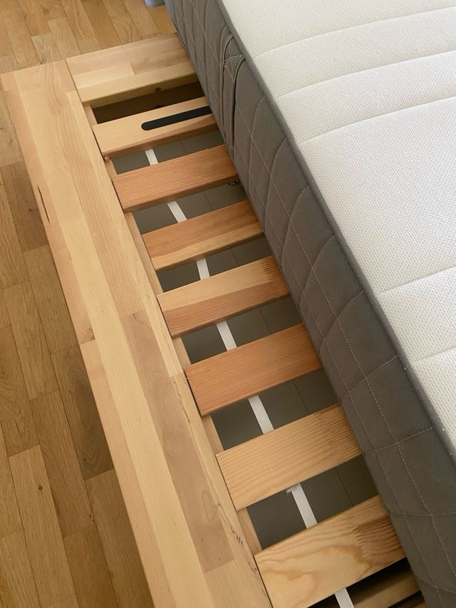 Letto matrimoniale Ikea Mandal 140x200 + materasso