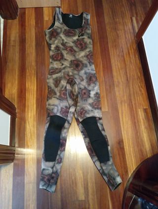 Traje de neopreno camuflaje