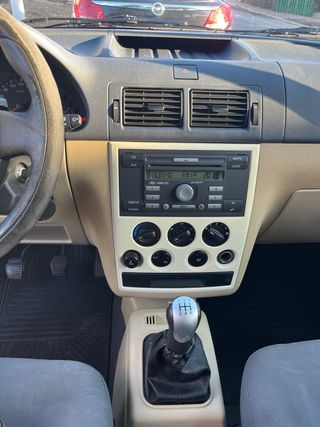 Ford Tourneo Connect Titanium