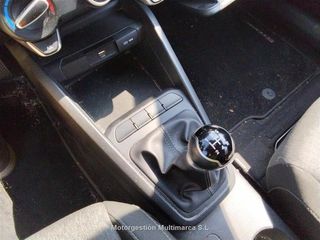 KIA STONIC 1.2 DPi 62kW (84CV) Concept