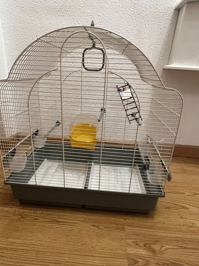 Jaula grande para pájaros, buen estado