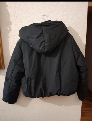 Cazadora Zara acolchada negra
