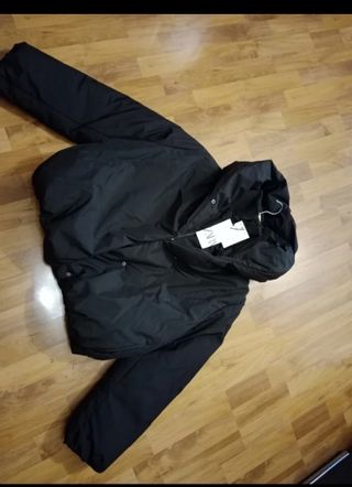 Cazadora Zara acolchada negra