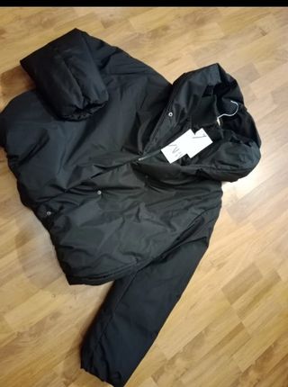 Cazadora Zara acolchada negra