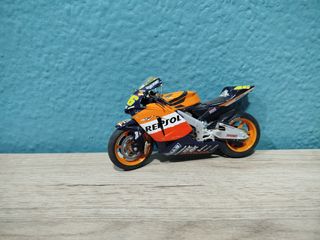 Moto a escala Repsol Honda