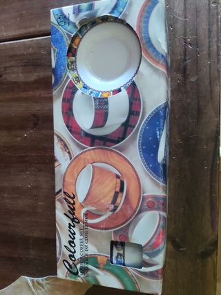 Juego de café de porcelana con diseño