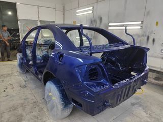 Chapa y pintura.Pintor de automóviles 