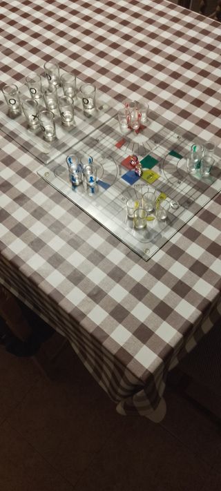 Lote de parchís y tres en raya chupitero