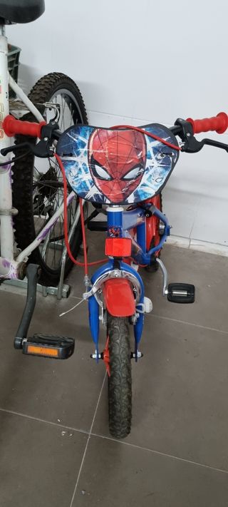 Bicicleta Spiderman 14 pulgadas , entrego ruedines