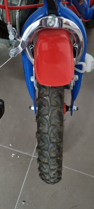 Bicicleta Spiderman 14 pulgadas , entrego ruedines