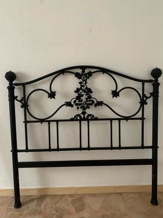 Cabecero de cama de forja negro