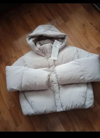 Cazadora Zara acolchada beige