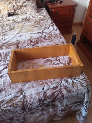 Estantería de madera