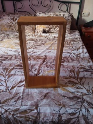 Estantería de madera