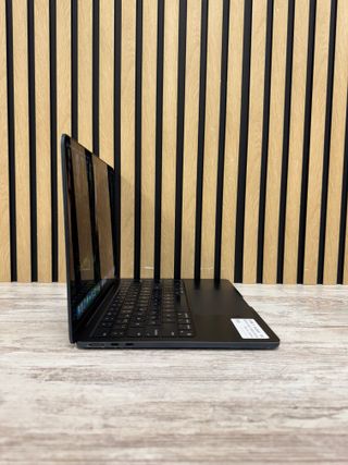 MacBook Air 13" 2022 M2 8gb 256gb SSD