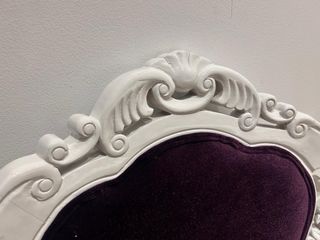 Silla de madera tallada estilo barroco