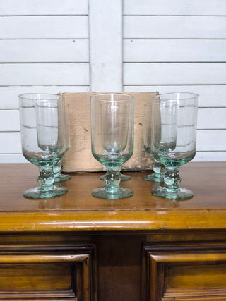 Juego 6 copas de cristal verde. 