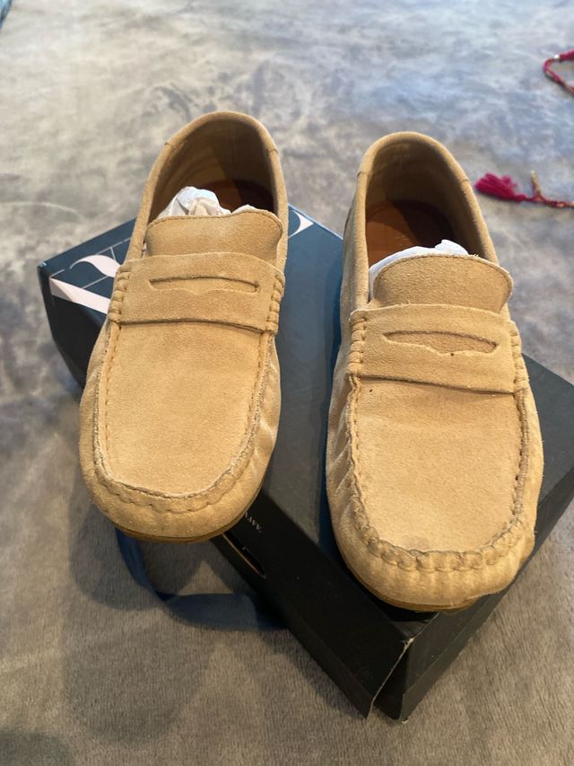 Mocasines de ante color arena Talla 38