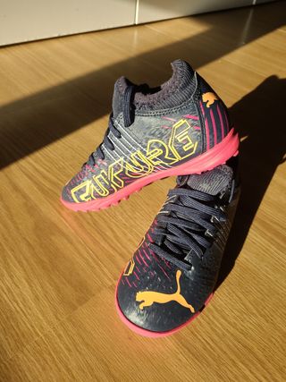 Botas niño Puma talla 30