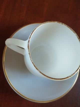 Taza y plato café Arcopal blanco y dorado
