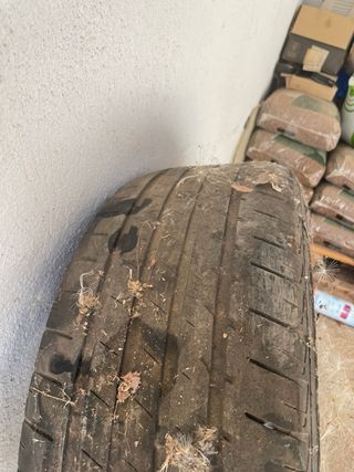 Llanta 215/55 R16