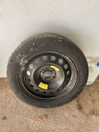Llanta 215/55 R16