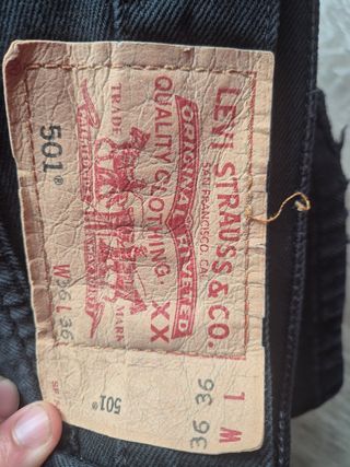 Lote 5 Vaqueros Levi's Talla 33, 34, 36