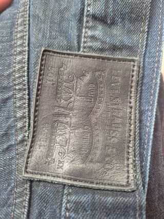 Lote 5 Vaqueros Levi's Talla 33, 34, 36