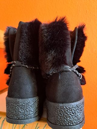 Botas de pelo negras