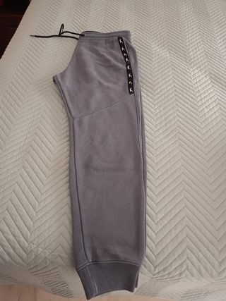 Sudadera Hollister Azul
 Regalo pantalón 