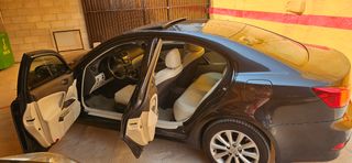 Lexus IS 2011