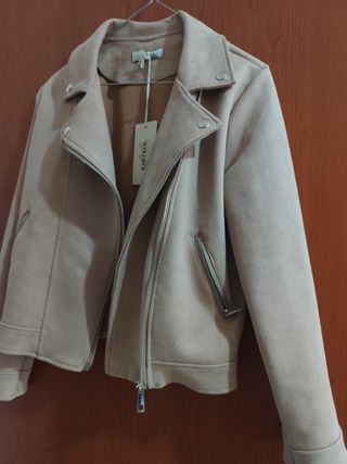 Giubbotto chiodo scamosciato beige