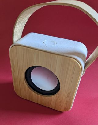 Altavoz Bluetooth Portátil Bambú Beige Ecológico 