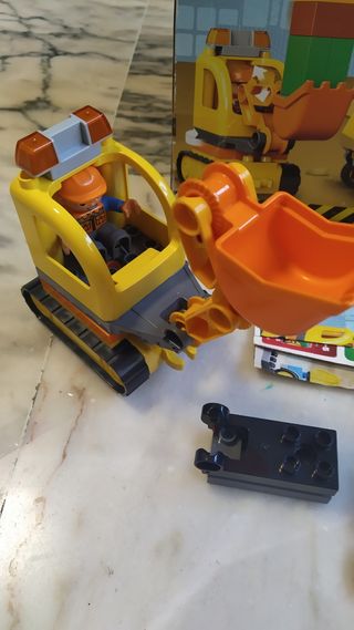 Camion ed escavatore Lego Duplo 10812