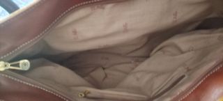 Bolso de ante amarillo y marrón