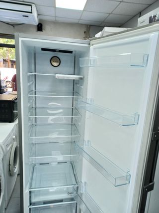 Nevera Beko plateada 1,85m garantía + entrega 