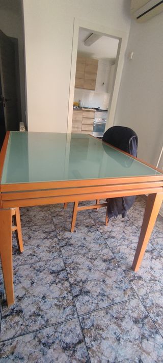 Mesa de comedor cristal y madera
